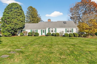 76 Shipyard Ln, South Dartmouth, MA 02748