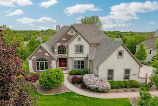 W226N3550 Wethersfield Rd, Pewaukee, WI 53072