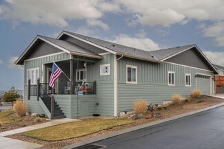 1024 SE Bluegrass Ln, Madras, OR 97741