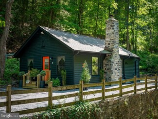 23 E Dark Hollow Rd, Pipersville, PA 18947