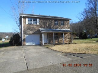 105 Matthew Ave, Poca, WV 25159