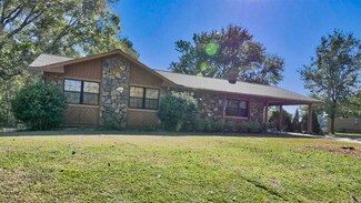 410 Hilltop Rd, Weaver, AL 36277