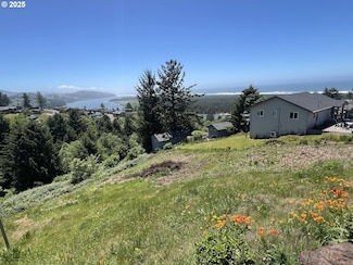 14901 E Summit Rd, Pacific City, OR 97135