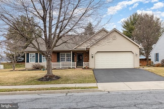 37 Arbor Dr, Myerstown, PA 17067