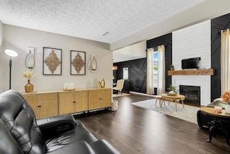 2157 Hierarch Ct, Grove City, OH 43123