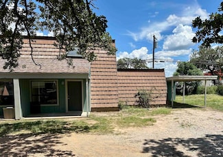 220 Big Oaks Dr, Kingsland, TX 78639