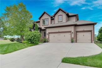 1420 Creekmoor Dr, Raymore, MO 64083