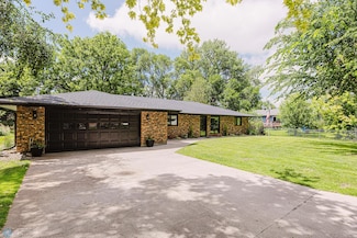 407 6th St NE, Barnesville, MN 56514