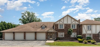 5818 Wolf Rd Unit 4B, Western Springs, IL 60558