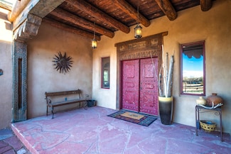 23 Las Tusas Rd, Ranchos de Taos, NM 87557