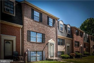 32 Golden Hill Ct, Catonsville, MD 21228