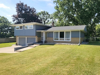 1280 Deanna Dr, Rockford, IL 61103