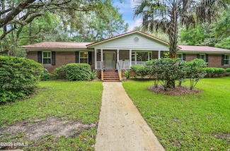 7 Blue Heron Cir, Beaufort, SC 29907