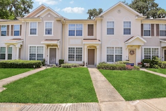 3566 Twisted Tree Ln, Jacksonville, FL 32216