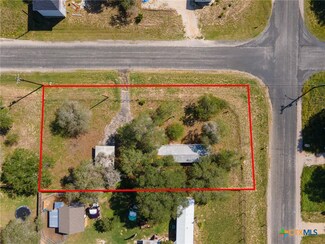 23103 Grand Spring Dr, Elmendorf, TX 78112