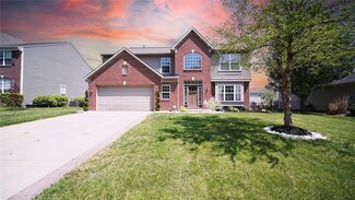 2323 S Woodgrove Way, New Palestine, IN 46163