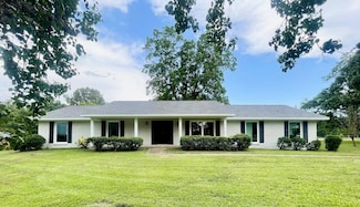 1410 Pinecrest Rd, Starkville, MS 39759