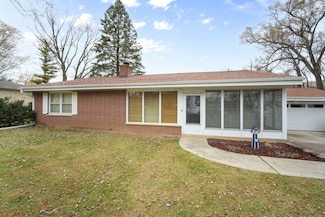 N89W13560 Bonnie Ln, Menomonee Falls, WI 53051