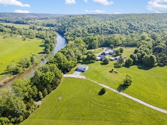 97 Riverside Dr, Galena, MO 65656
