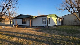 426 W 5th Ave, Saint John, KS 67576