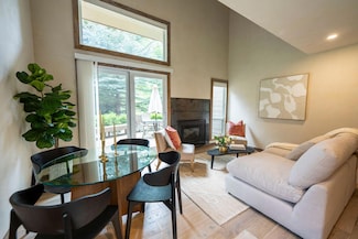 2224 Bonne View Condo Dr, Sun Valley, ID 83353