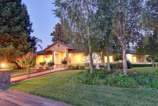 4900 Saint Augustine Dr, Elk Grove, CA 95758