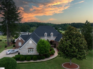 28 Laurelcrest Ln, Travelers Rest, SC 29690