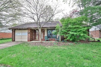 74 Pagett Dr, Germantown, OH 45327