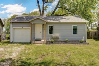 1952 N Old Orchard Ave, Springfield, MO 65803