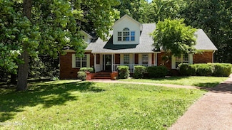 71 Countryway Dr, Jackson, TN 38305