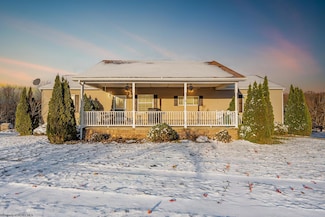 516 Braddock Rd, Markleysburg, PA 15459