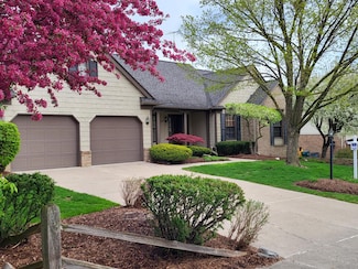 9693 Normandy Dr, Plymouth, MI 48170
