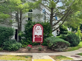 404 Bainbridge Ct Unit E3, Lexington, KY 40509