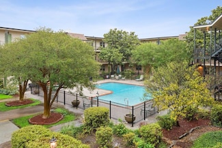 2700 Whitney Place Unit 829, Metairie, LA 70002