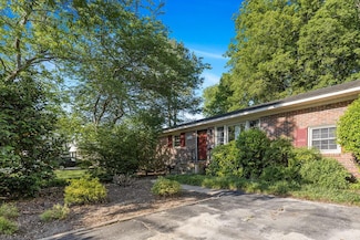 902 Rebecca St, Franklin, VA 23851