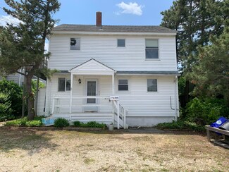 106 E 6th St, Ship Bottom, NJ 08008