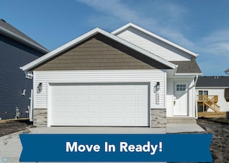 6880 Thomas St, Horace, ND 58047