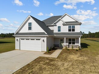 158 Turkey Trot Ln, Raeford, NC 28376