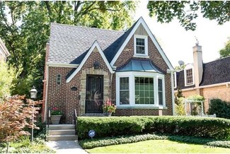 6427 N Nokomis Ave, Chicago, IL 60646