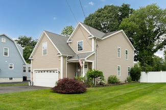 65 Frank St, East Haven, CT 06512