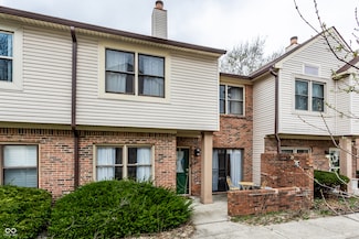 9449 Maple Way, Indianapolis, IN 46268