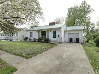 417 S Home St, Palmyra, MO 63461