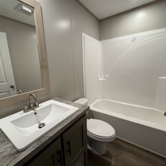 27 Crestwood Dr Unit 124, Middletown, IN 47356