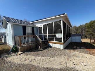 320 Mount View Ln, New London, NC 28127