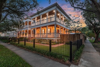 340 W 17th St, Houston, TX 77008