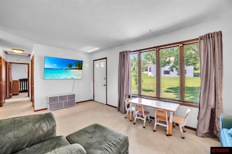 829 829 W Madison St, St. Peter, MN 56082