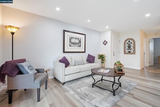 2418 Pleasant Hill Rd Unit 5, Pleasant Hill, CA 94523