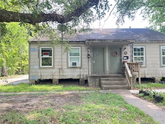 2308 8th St, Bay City, TX 77414