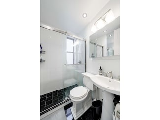 106 W 13th St Unit 30, New York, NY 10011