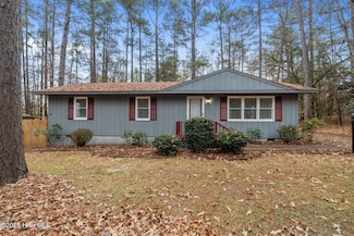 901 Heather Trail, Aberdeen, NC 28315